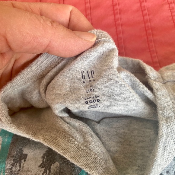 Bundle Gap Boys TShirts 8-10. Gently used.No issue - Picture 8 of 8